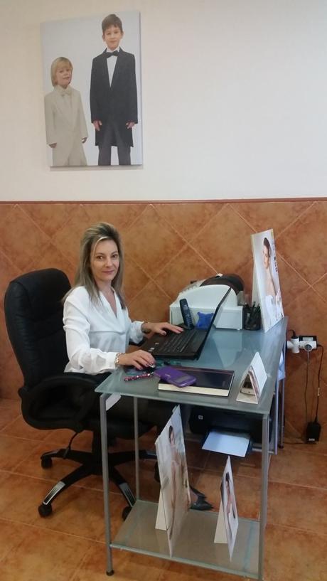 Testimonio de una MUJER EMPRENDEDORA Raquel R.J. MUJER EMPRENDEDORA