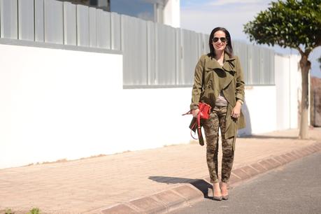 trench-camo-outfit-street-style