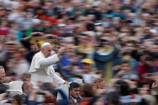 papa Francisco viaja mañana Lesbos para denunciar expulsión refugiados, pero quieren 