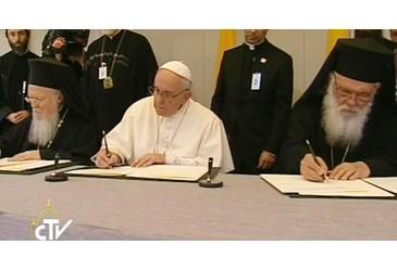 Declaración firmada por Papa Francisco, Patriarca Bartolomé y Arzobispo Jerónimo.