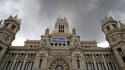 Carmena pide que Rajoy sea, al menos, tan solidario con los refugiados como lo son los españoles Carmena pide que Rajoy sea, al menos, tan solidario con los refugiados como lo son los españoles