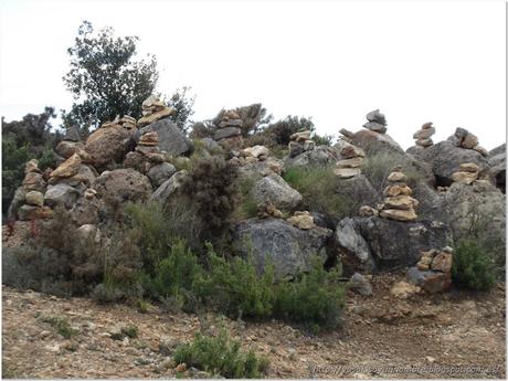 Extraños montoncitos de piedras, qué modas Extraños montoncitos de piedras, qué modas