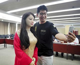 SEÑORITA JIA, ¿ESTÁ USTED PREPARADA? SEÑORITA JIA, ¿ESTÁ USTED PREPARADA?