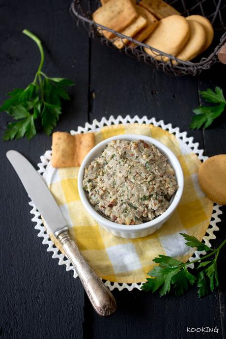 Pate de sardinas al pesto de almendras Pate de sardinas al pesto de almendras