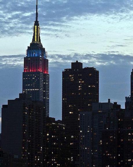 Empire State Building de Nueva York se ilumina con los colores de Ecuador