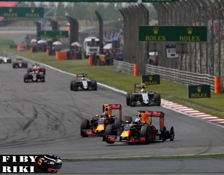 Según Kvyat Red Bull puede luchar arriba con Mercedes y Ferrari