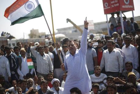 Clases, castas y tribus en la India. La discriminación como costumbre Protestas recientes de la casta Jat en cuanto a privilegios ofrecidos a otras castas. Fuente: Youth Ki Awaaz