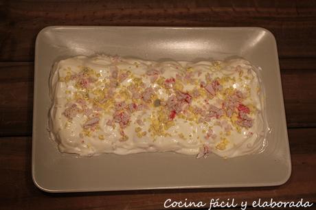 HUEVOS RELLENOS DE ATUN Y PALITOS DE MAR HUEVOS RELLENOS DE ATUN Y PALITOS DE MAR