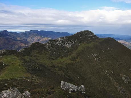 Pico Facéu desde Omedal Pico Facéu desde Omedal