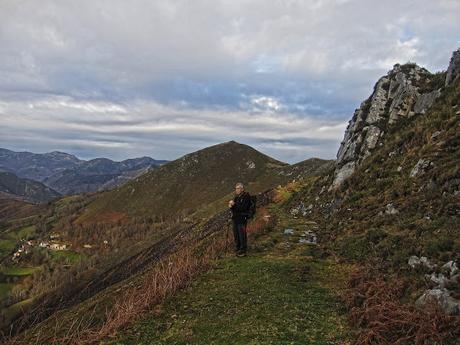 Pico Facéu desde Omedal Pico Facéu desde Omedal