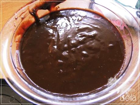 Tarta opera con muselina de pistachos y ganache de cerezas Tarta opera con muselina de pistachos y ganache de cerezas