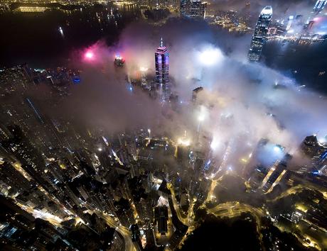 Sorprendentes fotos aéreas de Hong Kong envuelto en la niebla Urban Fog #02