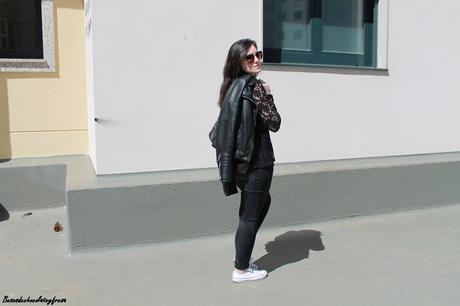 Total black & red Total black & red