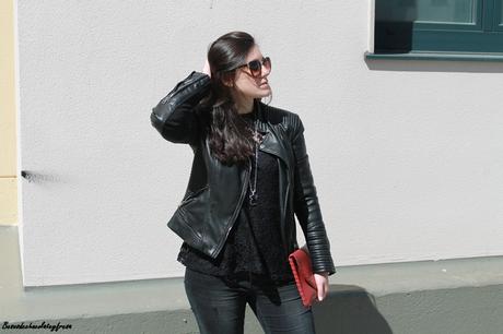 Total black & red Total black & red