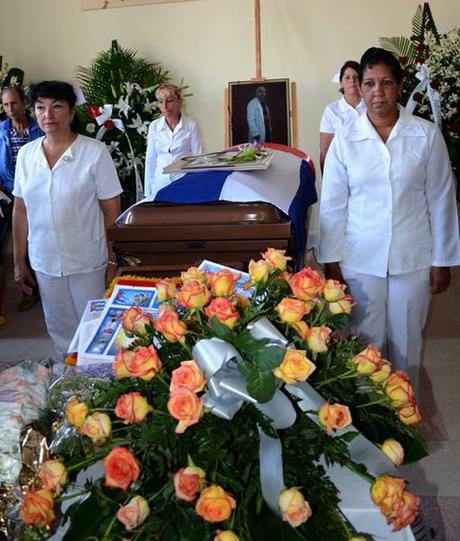 Villa Clara despide a médico fallecido en terremoto de Ecuador