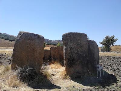 Escenarios de El secreto de Zalamea: el dolmen de Magacela y sus misterios