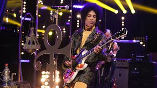 Prince & 3rdEyeGirl - She's always in my hair (Live in Arsenio Hall Show) (2014) Prince & 3rdEyeGirl - She's always in my hair (Live in Arsenio Hall Show) (2014)