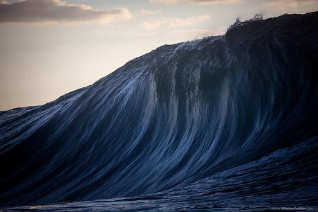 Excelentes fotos de olas monumentales que se estrellan en las costas de Australia warren-extra