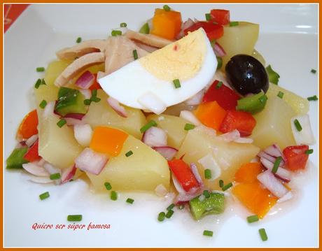 Ensalada de patatas y vinagreta de hortalizas Ensalada de patatas y vinagreta de hortalizas