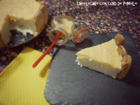 CHEESECAKE CON CURD DE POMELO