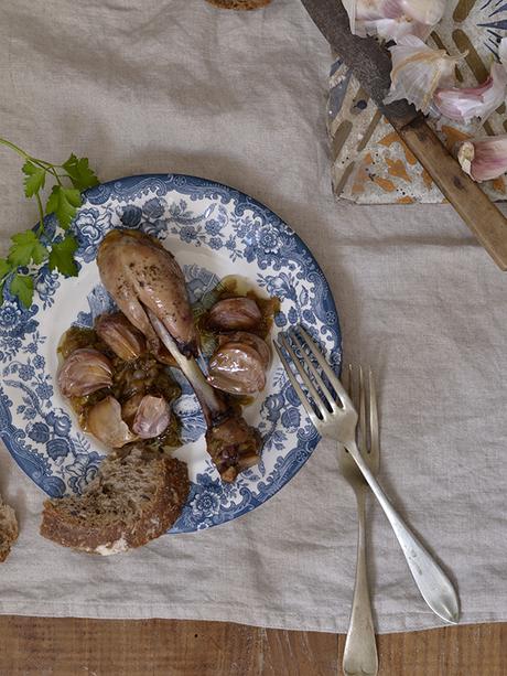 POLLO A LOS 40 DIENTES DE AJO POLLO A LOS 40 DIENTES DE AJO