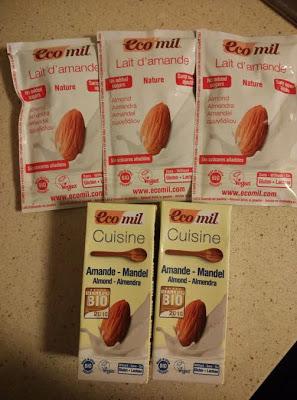 SOJA TEXTURIZADA CON CURRY CREMOSO DE ALMENDRAS SOJA TEXTURIZADA CON CURRY CREMOSO DE ALMENDRAS