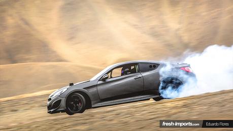 Go Sideways! Adrian Riesser y su Hyundai Genesis con motor HEMI