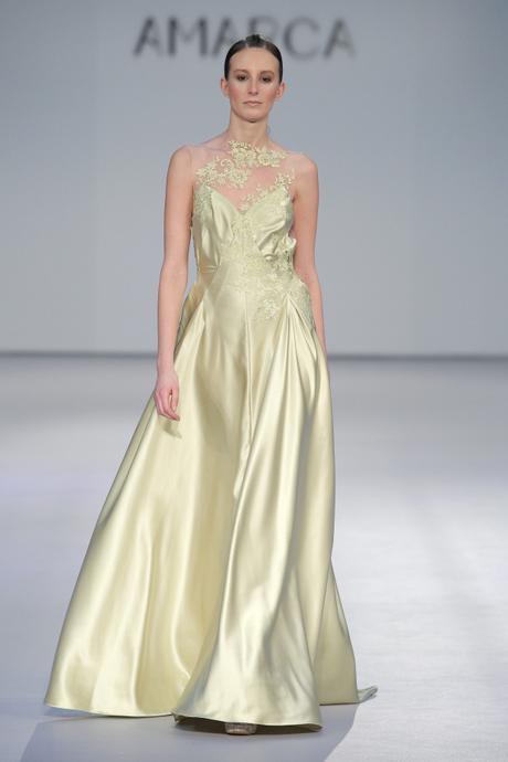 Pasarela Costura España: Amarca Foto Ugo Camera www.viewfashionbook.com