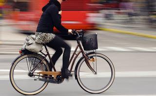Empresas que paga a sus empleados por ir a trabajar en bici.