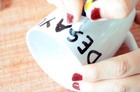 DIY: Taza para el día de la madre DIY_tazaparaeldiadelamadre_mivestidoazul (5)