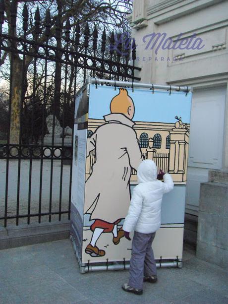 Jugando con Tintín en Bruselas Jugando con Tintín en Bruselas