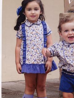 VESTIDO BEBÉ CON UNA FUNDA DE COJÍN DE IKEA VESTIDO BEBÉ CON UNA FUNDA DE COJÍN DE IKEA