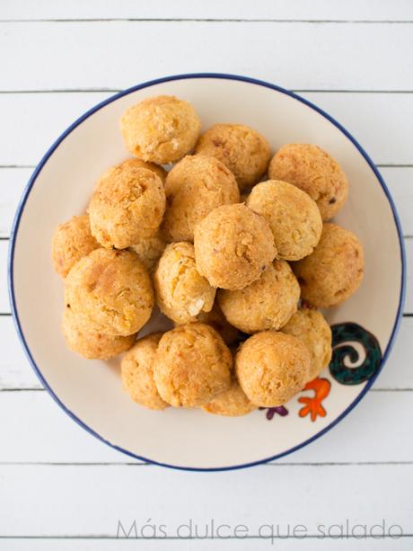 Albóndigas de garbanzos con passata di pomodoro Albóndigas de garbanzos con passata di pomodoro