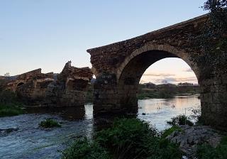 Puentes medievales del Notario y Arenosas, en las cercanías de Alburquerque