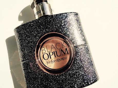 Black Opium Nuit Blanche, la fragancia elegida.