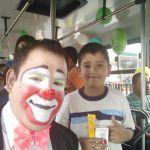 La historia del Chofer de autobús que regala sonrisas La historia del Chofer de autobús que regala sonrisas