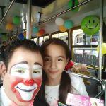 La historia del Chofer de autobús que regala sonrisas La historia del Chofer de autobús que regala sonrisas