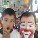 La historia del Chofer de autobús que regala sonrisas La historia del Chofer de autobús que regala sonrisas