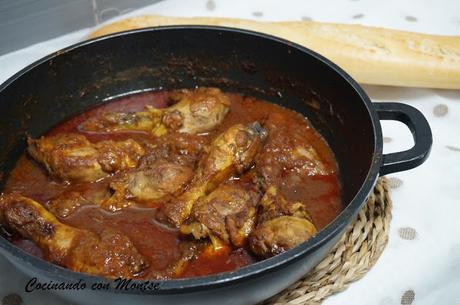 Jamoncitos de pollo al vino tinto Jamoncitos de pollo al vino tinto