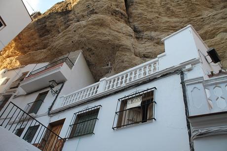 SETENIL DE LAS BODEGAS: LA SEDUCCIÓN COMIENZA POR EL NOMBRE SETENIL DE LAS BODEGAS: LA SEDUCCIÓN COMIENZA POR EL NOMBRE