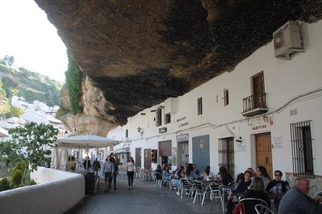 SETENIL DE LAS BODEGAS: LA SEDUCCIÓN COMIENZA POR EL NOMBRE SETENIL DE LAS BODEGAS: LA SEDUCCIÓN COMIENZA POR EL NOMBRE
