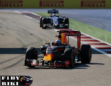 Ricciardo tambien espera una disculpa de Kvyat