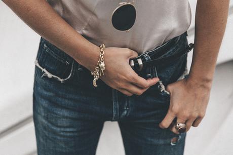 Downtown Sandro_Paris-Suede_Jacket-Citizen_OF_Humanity_Jeans-Raye_Sandals-The_Broad-Downtown_Los_Angeles-Outfit-Street_Style-76