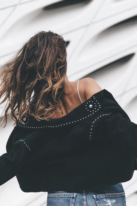 Downtown Sandro_Paris-Suede_Jacket-Citizen_OF_Humanity_Jeans-Raye_Sandals-The_Broad-Downtown_Los_Angeles-Outfit-Street_Style-8