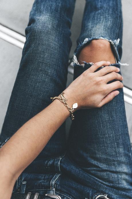 Downtown Sandro_Paris-Suede_Jacket-Citizen_OF_Humanity_Jeans-Raye_Sandals-The_Broad-Downtown_Los_Angeles-Outfit-Street_Style-50