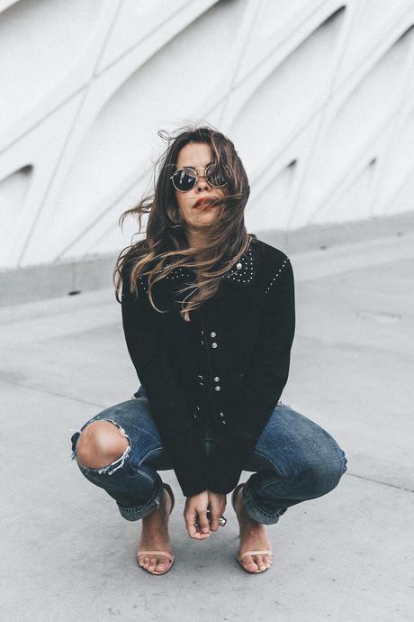Downtown Sandro_Paris-Suede_Jacket-Citizen_OF_Humanity_Jeans-Raye_Sandals-The_Broad-Downtown_Los_Angeles-Outfit-Street_Style-27
