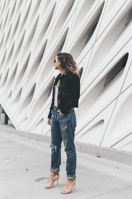 Downtown Sandro_Paris-Suede_Jacket-Citizen_OF_Humanity_Jeans-Raye_Sandals-The_Broad-Downtown_Los_Angeles-Outfit-Street_Style-36