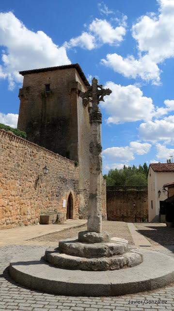 Burgos. Covarrubias. Torreón de Fernán González. Doña Urraca