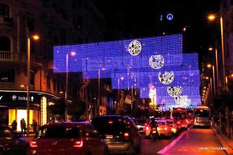 Calle Gran Vía. Navidad Madrid se llena de luz en Navidad