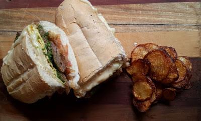 Día de la Milanesa /Milanga al pesto / Clásico Tucumano